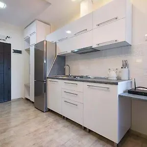 Yalcin Star Diana's Flat Апартаменты Батуми