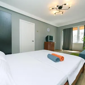 Near Dream Town Апартаменты Киев