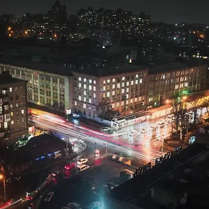 Cozy In A New Building Close To The Downtown Апартаменты Киев